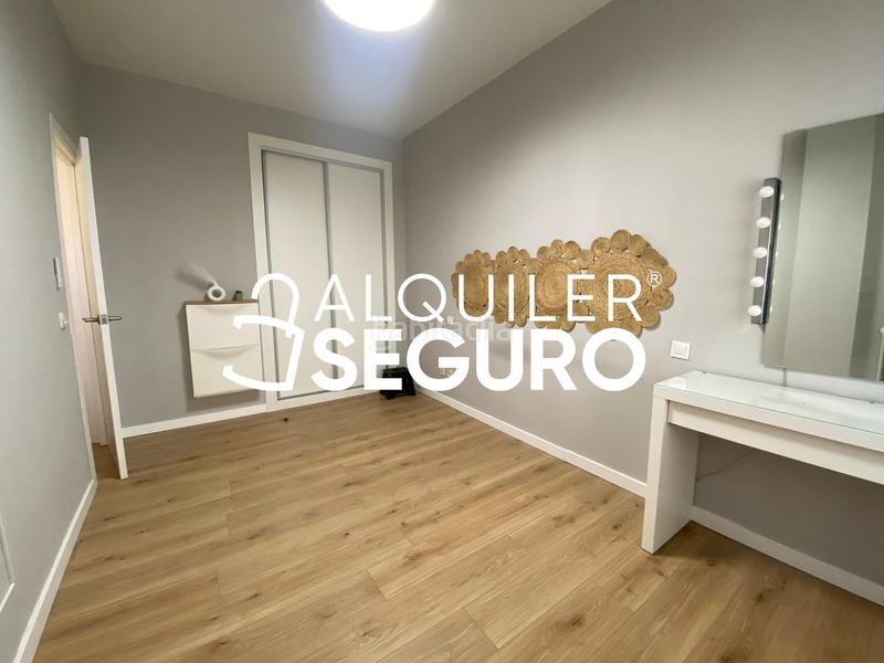 Foto 4654a8a6-1b99-4b6a-a22c-9dbc2d7fc31f. Rent flat with heating parking in Palomeras Bajas Madrid