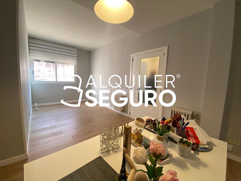 Foto 6404865b-70e9-4f14-b92a-51d3c3cc57f3. Rent flat with heating parking in Palomeras Bajas Madrid