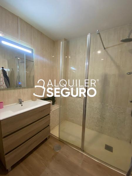 Foto 71679fd4-92d3-4fdf-812c-40be75981813. Rent flat with heating parking in Palomeras Bajas Madrid