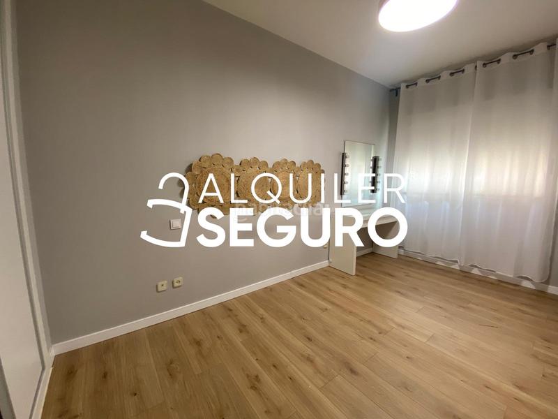 Foto 827843cb-3593-4406-91ed-61ad162f5e6f. Rent flat with heating parking in Palomeras Bajas Madrid