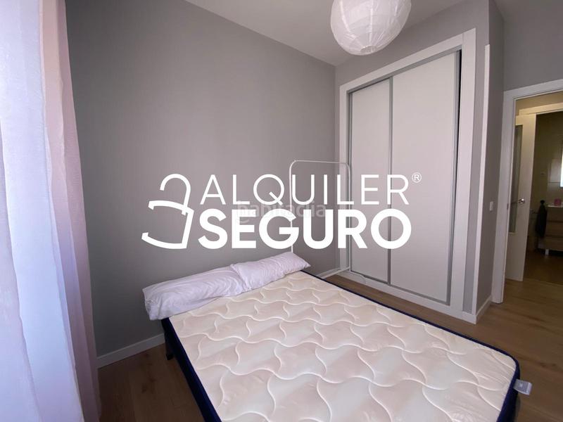 Foto 85cbfa07-cb3b-4d15-a462-37d36ddc1cda. Rent flat with heating parking in Palomeras Bajas Madrid