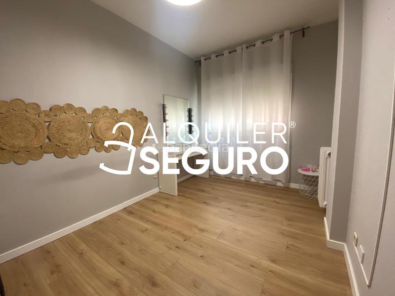 Foto 9168240e-73e2-4c94-904d-06b8cde1fdd0. Rent flat with heating parking in Palomeras Bajas Madrid