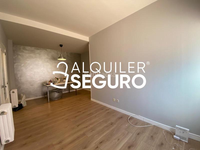 Foto 97bffa2b-aa56-4810-b1b5-e8367fae9954. Rent flat with heating parking in Palomeras Bajas Madrid