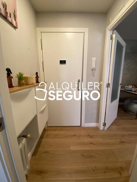 Foto de4d961f-41de-4833-a5b2-a6c1e1b916f8. Rent flat with heating parking in Palomeras Bajas Madrid