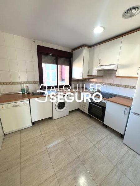 Foto 623c21ae-7c0b-457e-8e9d-98fa4d35c6a0. Alquiler piso  c caballeros en Esquivias