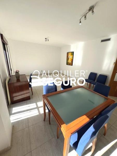 Foto 7f51a72e-2cf3-4fd9-947e-f8b383cbef30. Alquiler piso  c caballeros en Esquivias