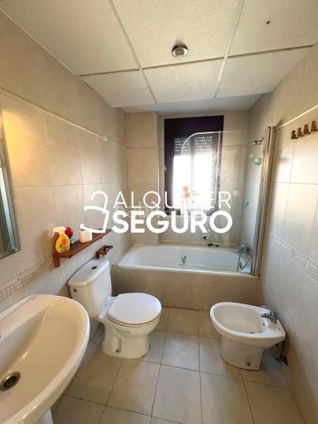 Foto 93a139fc-e5f0-4139-b84f-c9761ca0d0a5. Alquiler piso  c caballeros en Esquivias