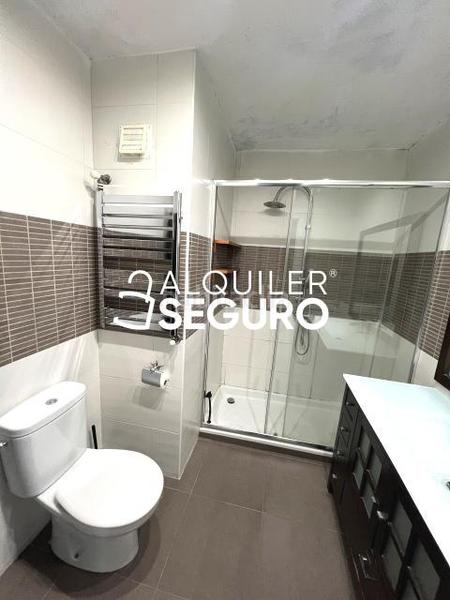 Foto b3bbfc39-8f42-4b11-b3fc-bb09ac5162bd. Location appartement avec chauffage dans Reyes Parla