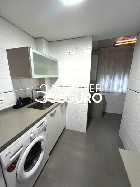 Foto 7fbd8b19-0ec3-473c-aeb1-7aa6d4b75db9. Rent flat with heating in Reyes Parla