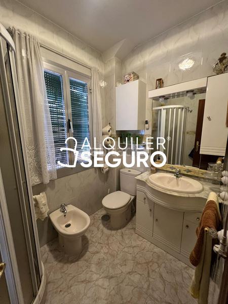 Foto 697b8fe2-4631-4f13-976c-0e1c670bc8f0. Location appartement avec chauffage dans Simancas Madrid