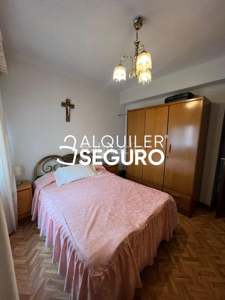 Foto 948338fd-838f-4400-9b35-f9f27c9d011f. Rent flat with heating in Simancas Madrid