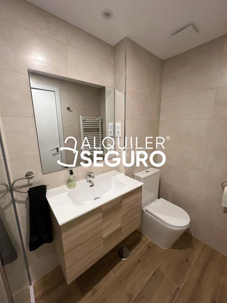 Foto d53dc484-9d3e-4ca2-933f-b786bd7a9eed. Alquiler piso  c telémaco en Salvador Madrid