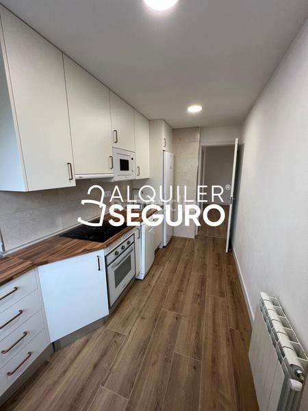 Foto ff912cb1-6daa-40da-964f-f2002ec9884d. Alquiler piso  c telémaco en Salvador Madrid