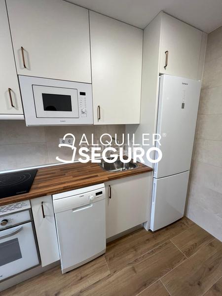 Foto 994a6add-5bca-4d86-a933-4941142b8515. Rent flat with heating in Salvador Madrid