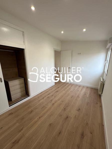 Foto 9e725877-ba1c-4e1e-8d28-657c391bb861. Rent flat with heating in Salvador Madrid