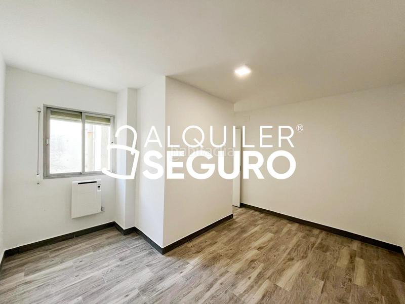 Foto 9402635d-f1b9-4c0e-9710-823042f65d6f. Lloguer pis amb calefacció a Reyes Parla