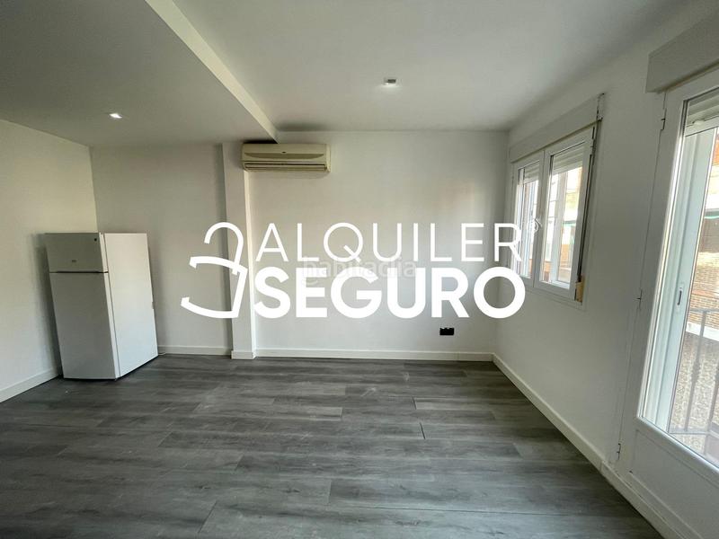 Foto 1ba55973-6892-4c21-83a9-8c3ad5ff4775. Alquiler piso  c de la verja en Almendrales Madrid