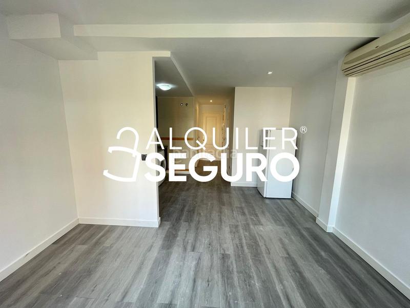 Foto 0c1b0242-8ce0-4cd8-a001-6854abc6d6b5. Lloguer pis amb aparcament a Almendrales Madrid