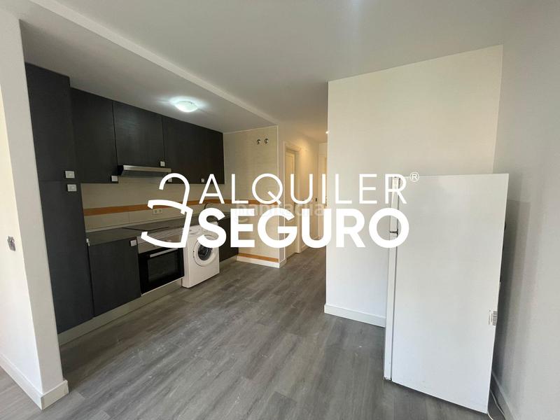 Foto 6907c90d-7e8a-4e5c-a7df-c8eb97f2e3ff. Miete etagenwohnung mit parking in Almendrales Madrid