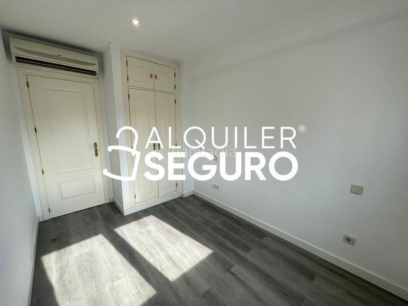 Foto 6a900519-08c1-421f-acc3-9aed7e7dc33c. Miete etagenwohnung mit parking in Almendrales Madrid