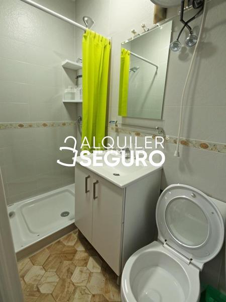 Foto 4868d873-7b3b-4388-b1e3-3f434e36ef15. Rent studio with heating in San Diego Madrid