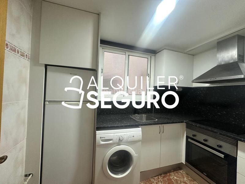 Foto d7382b1e-22d8-421e-860f-5b43a40ea7db. Location appartement dans Torrefiel Valencia