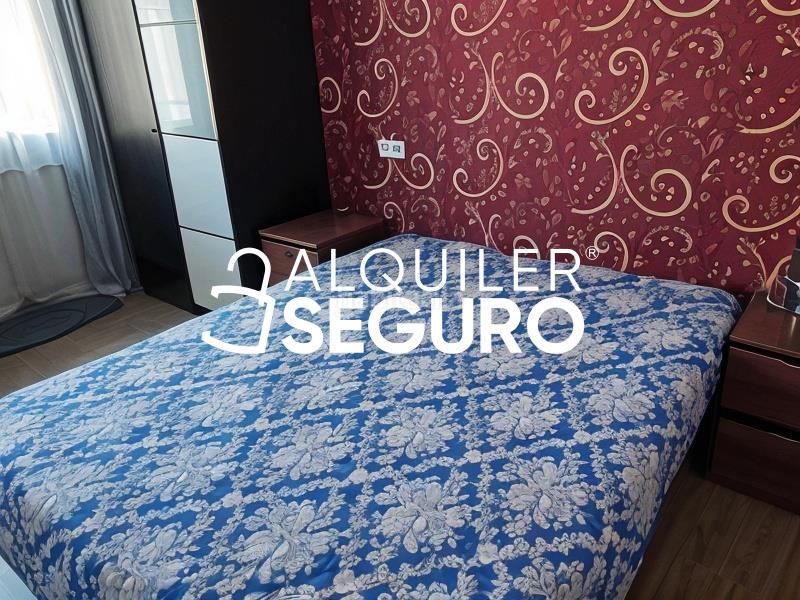 Foto 443d118c-4d64-4186-a260-bc0800c19c63. Rent flat with heating parking in Valdefierro Zaragoza