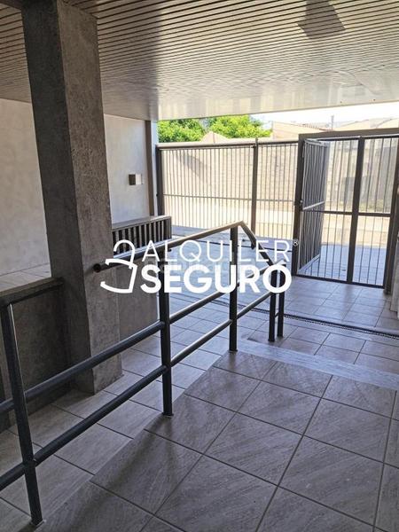 Foto e39f59f8-6bb4-4a12-9a64-f1f7ce84df1c. Rent flat with heating parking in Valdefierro Zaragoza