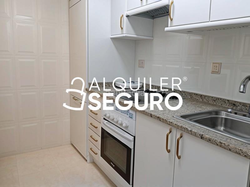 Foto 50cdc5ca-c26e-4f1d-bc9e-12d632a42269. Miete etagenwohnung mit heizung in Simancas Madrid