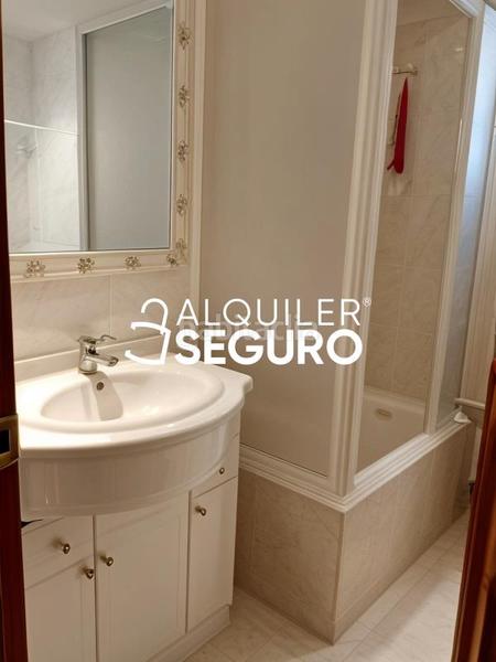 Foto 794f47af-c9fc-4293-b491-a6deb034bcd8. Miete etagenwohnung mit heizung in Simancas Madrid
