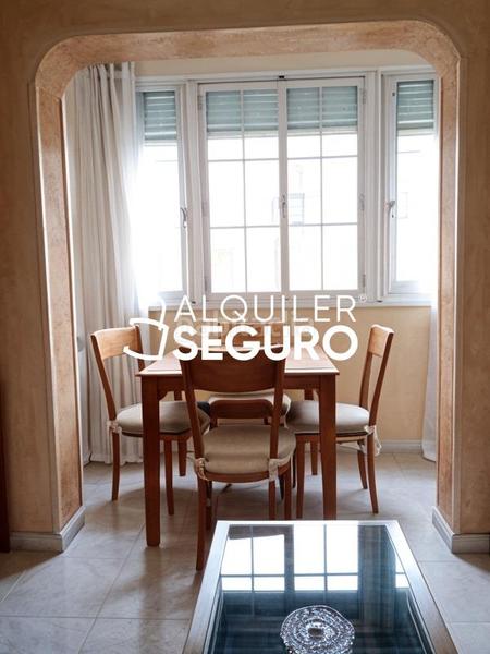Foto bd12bcfe-bcbc-4e74-b04d-b71545412166. Rent flat with heating in Simancas Madrid