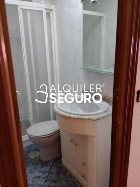 Foto 18a1fca6-ffcd-456c-b3ed-a6388cdb017f. Affitto appartamento con riscaldamento in Ventas Madrid