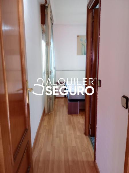 Foto 666a2ab4-fd0b-4da9-a384-fa2f55ef1a22. Alquiler piso  c de servando batanero en Ventas Madrid