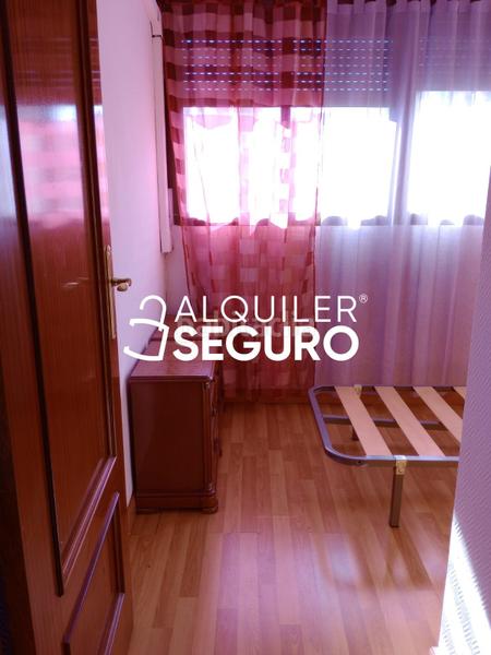 Foto a9a97da0-171e-4b93-9668-a91909576a3a. Alquiler piso  c de servando batanero en Ventas Madrid