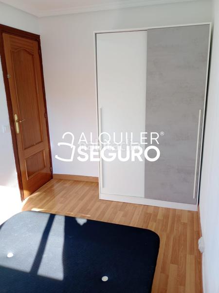 Foto b78af163-44b3-4f03-ae2e-0e1fe9c043c4. Alquiler piso  c de servando batanero en Ventas Madrid