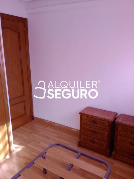 Foto f3167786-b86f-40e9-be32-9e24a92eb0e9. Alquiler piso  c de servando batanero en Ventas Madrid