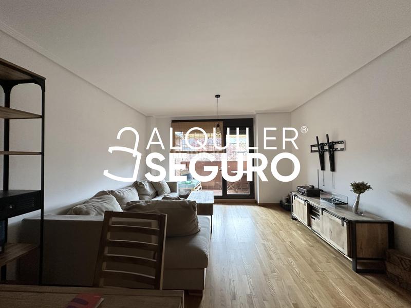 Foto 3d905bdc-c14e-4edb-8fb7-41f601a2ee07. Lloguer pis amb calefacció aparcament piscina a Norte Pozuelo de Alarcón