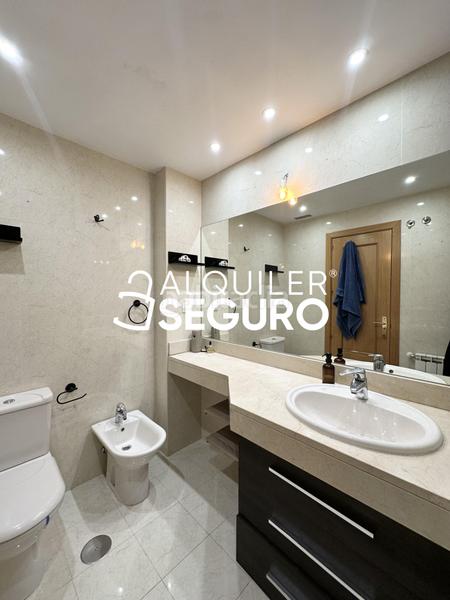 Foto 7daceaa1-c4e6-429e-864d-5a1eaf62bfa5. Lloguer pis amb calefacció aparcament piscina a Norte Pozuelo de Alarcón