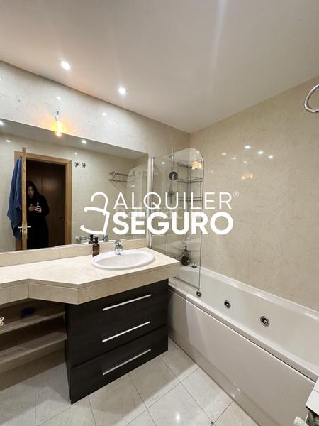 Foto 18a40a3a-a301-40db-a8b4-f6e6f3a8730f. Miete etagenwohnung mit heizung parking pool in Norte Pozuelo de Alarcón