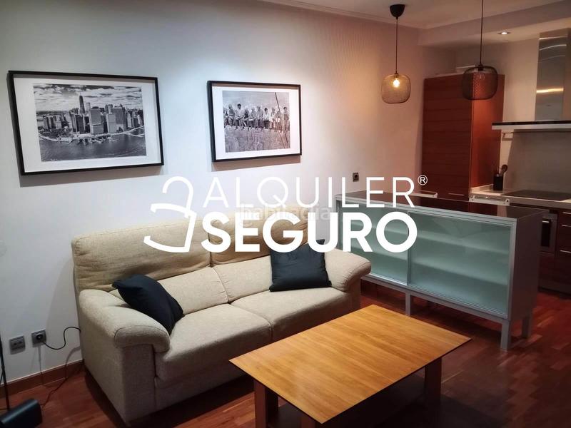 Foto 25068b21-650c-463b-9767-be477cc14204. Rent flat with heating parking pool in Parque Alameda - Paula López Valladolid