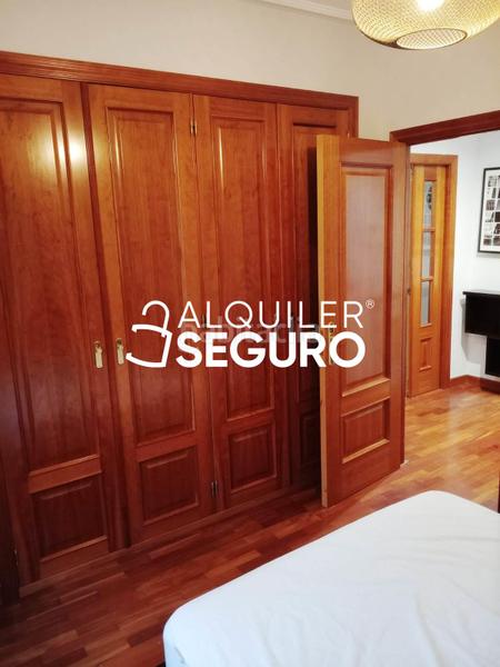 Foto 3bd7cc2a-5d59-4317-bb00-631e020015d2. Rent flat with heating parking pool in Parque Alameda - Paula López Valladolid