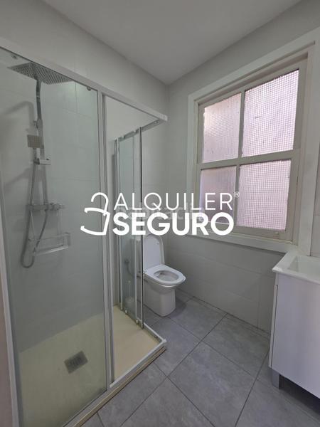 Foto 2f4fee23-c6a9-498c-9297-8494d5a8f964. Alquiler piso  c gordóniz en Zona Indautxu Bilbao