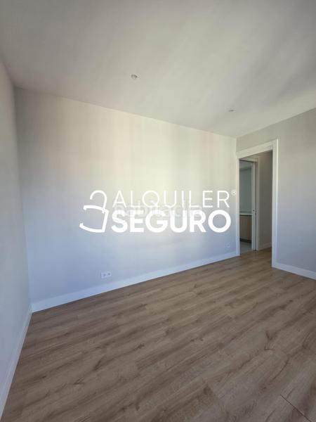 Foto 0e2c3e92-4624-47b9-9809-0d017ba91e09. Miete etagenwohnung mit heizung in Zona Indautxu Bilbao