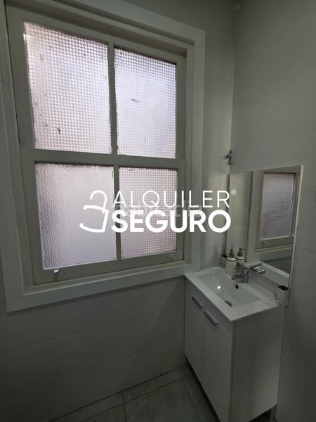 Foto 2476f191-fee4-4ff9-bbcb-e11896188e89. Rent flat with heating in Zona Indautxu Bilbao