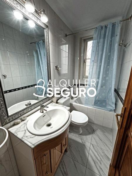 Foto 26cd2403-4f8d-4acc-803a-cec9cec1ba05. Rent flat with heating in Ibiza Madrid