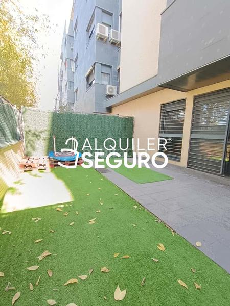 Foto 11df5c94-de59-4da9-b406-93676a0b5970. Lloguer pis amb calefacció aparcament piscina a Hispanoamérica-Comunidades Valdemoro