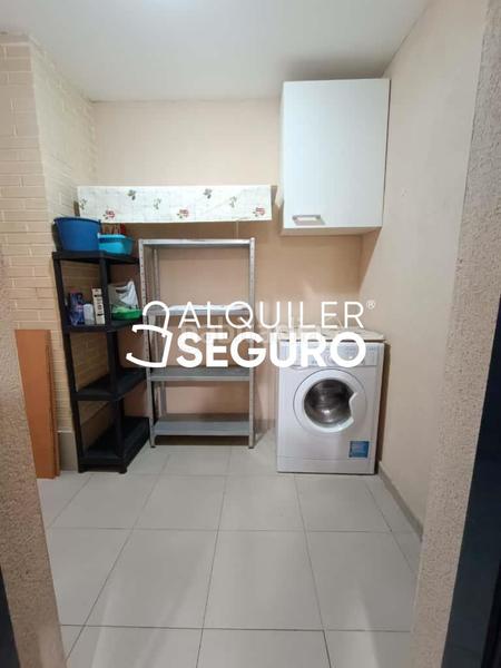 Foto 121952e7-9abd-40dc-b1cf-daf01d25ed5a. Rent flat with heating parking pool in Hispanoamérica-Comunidades Valdemoro