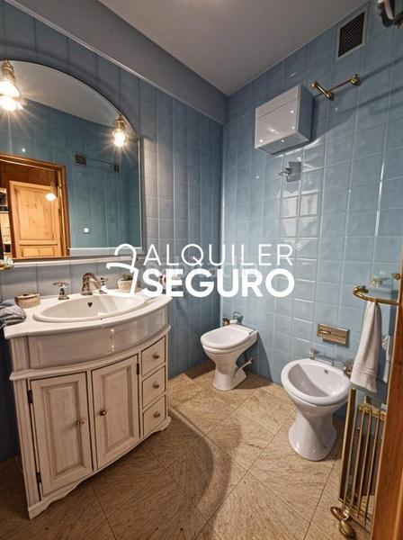 Foto 0a55c82c-beb9-4959-b608-990bbe1b14a1. Alquiler piso  c san claudio en Palomeras Sureste Madrid