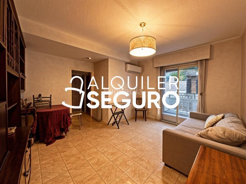 Foto 1b7b1f12-b620-4eb5-b98c-0343644bc4fc. Rent flat with heating in Palomeras Sureste Madrid