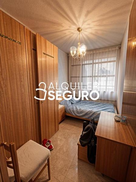 Foto 6ec7a6e4-3280-4d8b-aca1-7537a9d62314. Rent flat with heating in Palomeras Sureste Madrid